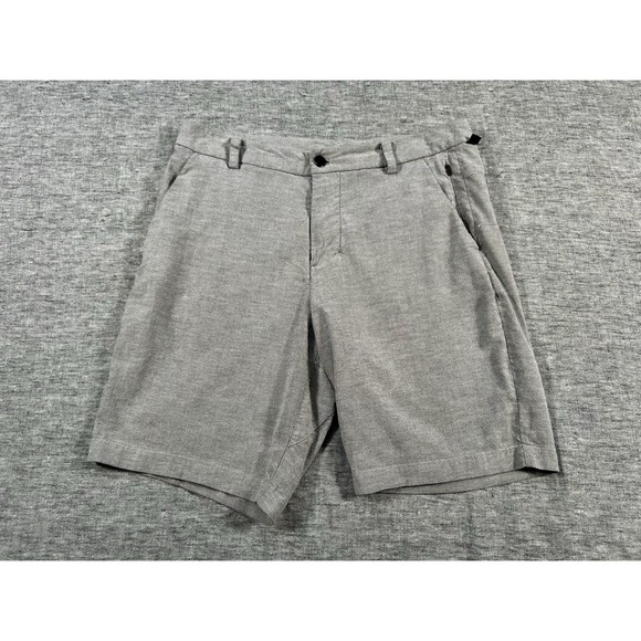 Lululemon Classic Fit Shorts Mens 31 Grey 8.75" Legs Zip & Snap Pockets - Picture 1 of 12